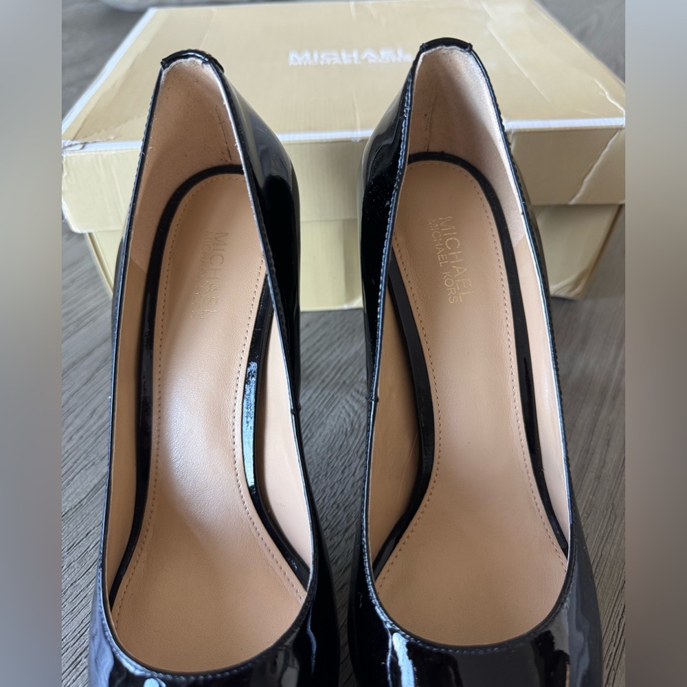 Michael Kors 4 Inch Stiletto Heels, Peep Toe, Black Patent Leather, Size 6.5 - Picture 8 of 9